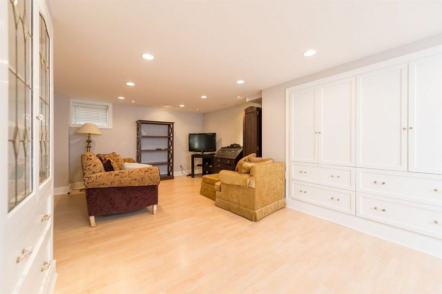 4655 W 6 Th Avenue Vancouver, BC - 10