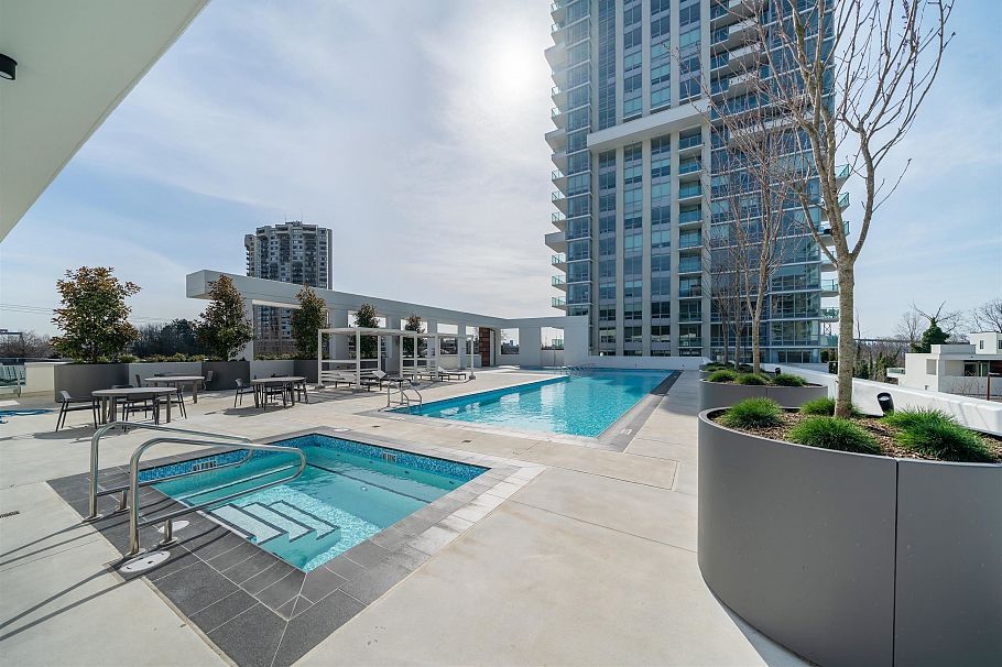 1601 1632 Lions Gate Lane North Vancouver, BC - 24