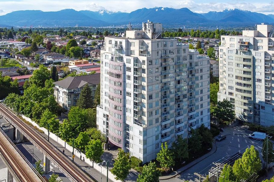 1206 3455 Ascot Place Vancouver, BC - 1