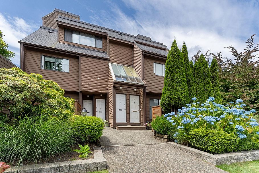 3349 Mountain Highway North Vancouver, BC - 2