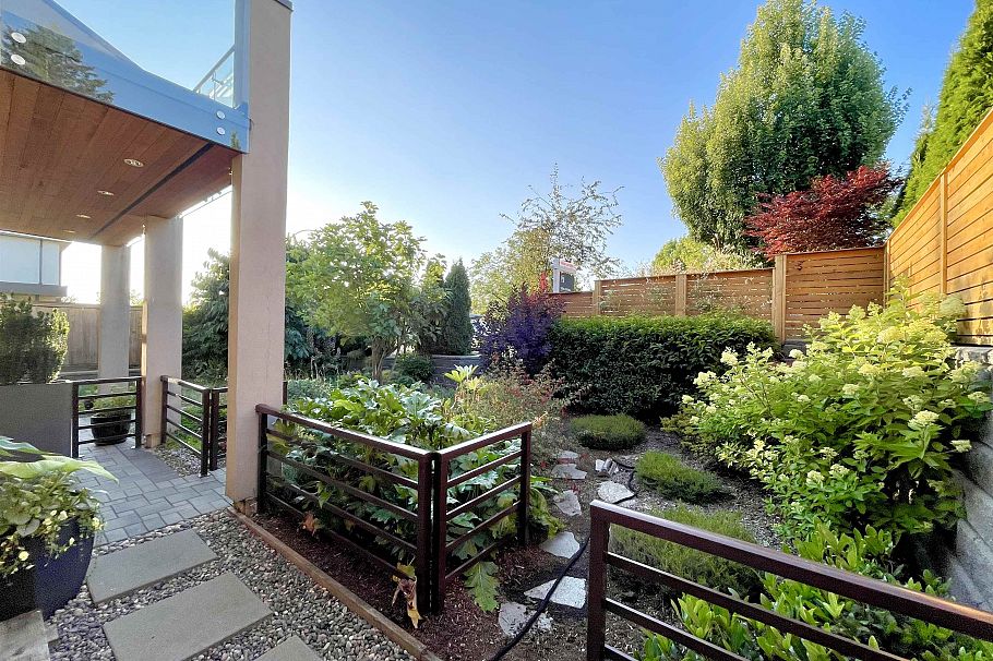 413 W Keith Road North Vancouver, BC - 5