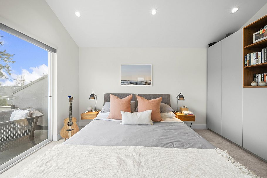 413 W Keith Road North Vancouver, BC - 22