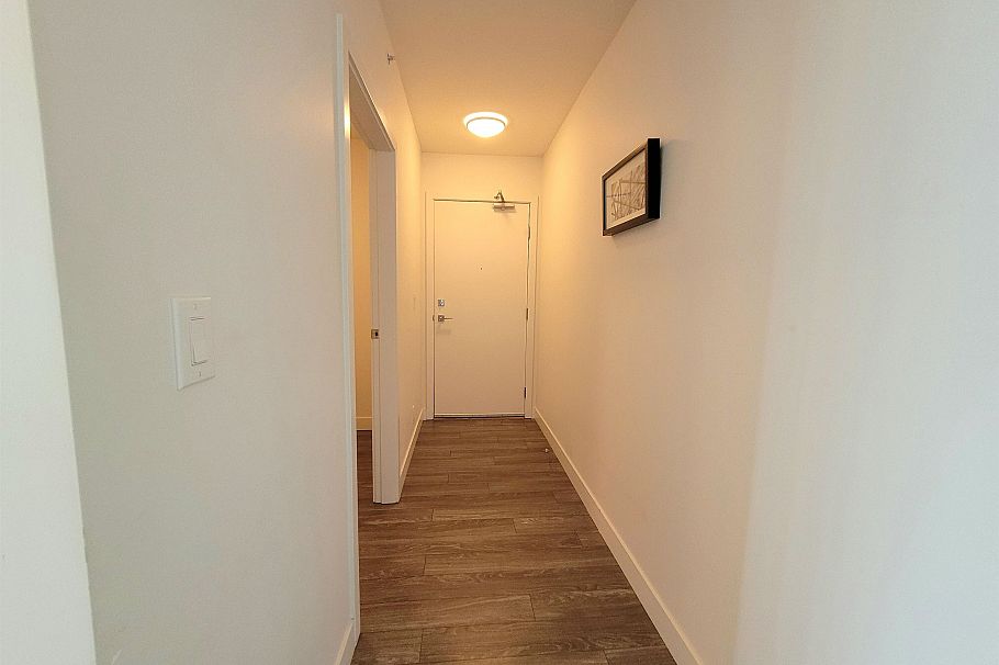 2501 1283 Howe Street Vancouver, BC - 3