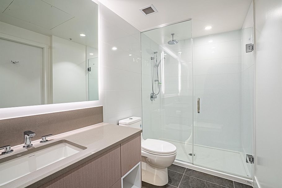 1601 1632 Lions Gate Lane North Vancouver, BC - 16