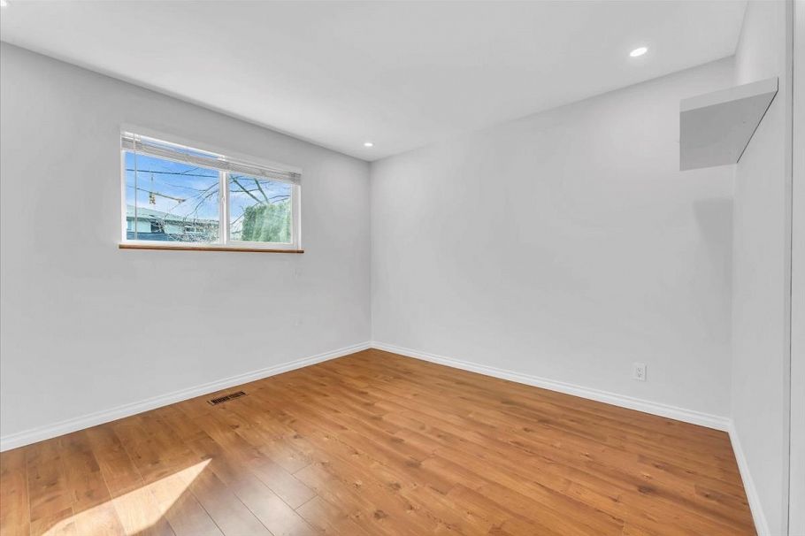 2942 E Georgia Street Vancouver, BC - 14