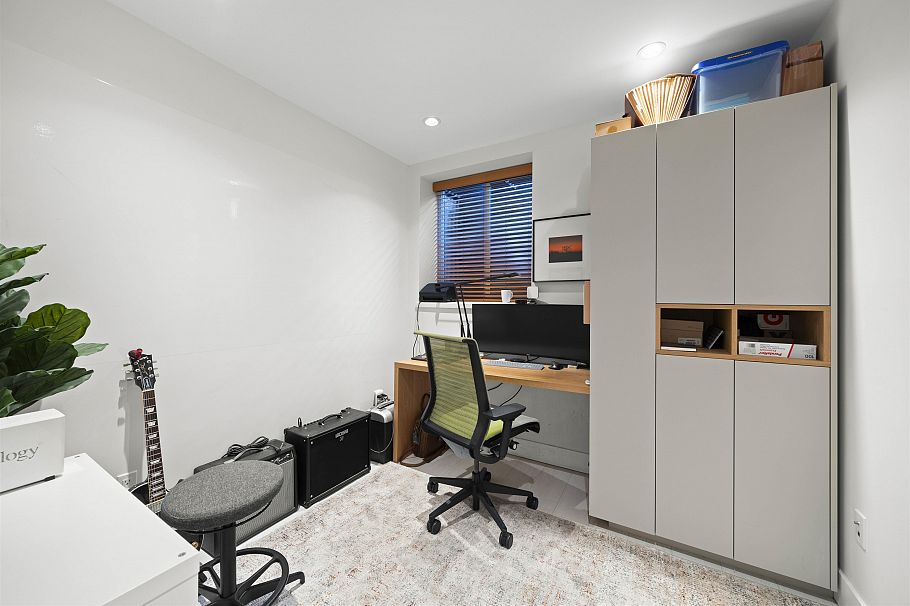 413 W Keith Road North Vancouver, BC - 29