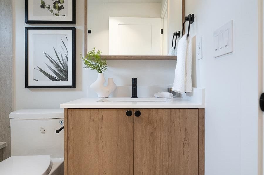 1 2154 E. 6 Avenue Vancouver, BC - 26