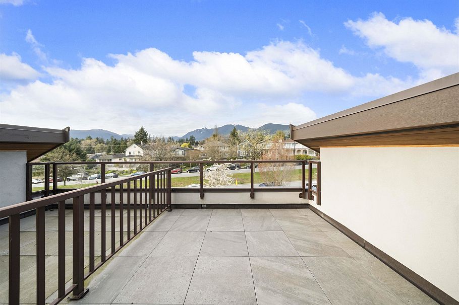 413 W Keith Road North Vancouver, BC - 28