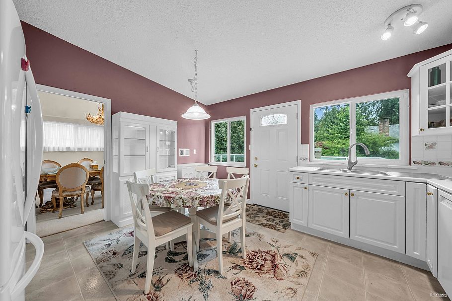 3566 Regent Avenue North Vancouver, BC - 16