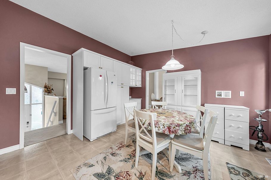 3566 Regent Avenue North Vancouver, BC - 14