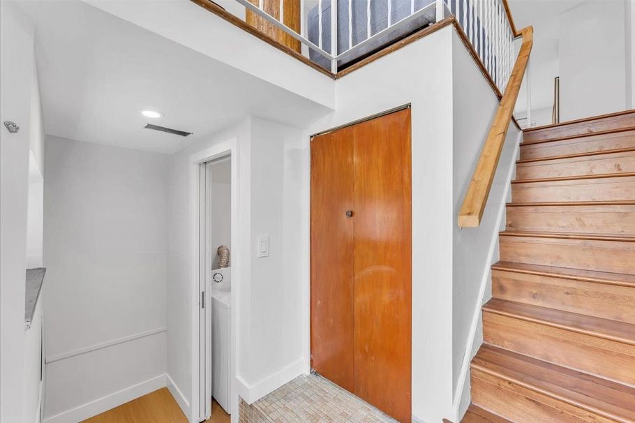 2942 E Georgia Street Vancouver, BC - 27