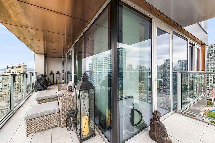 2702 1480 Howe Street Vancouver, BC - 12