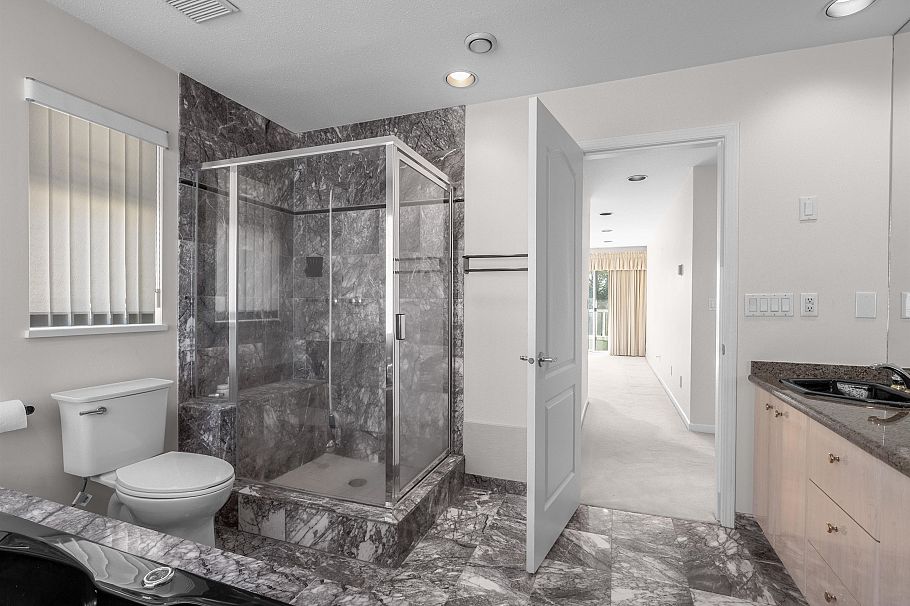 2249 Fraserview Drive Vancouver, BC - 15