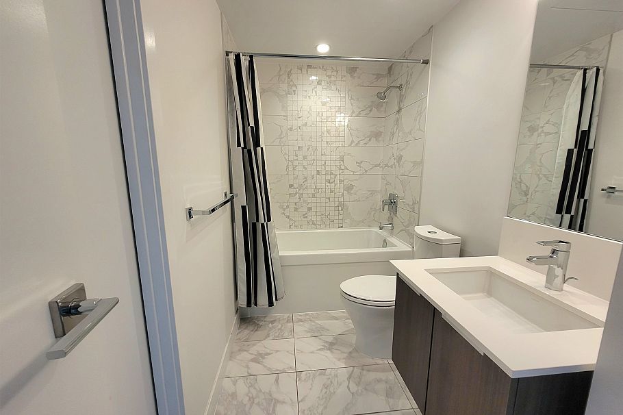 2501 1283 Howe Street Vancouver, BC - 18