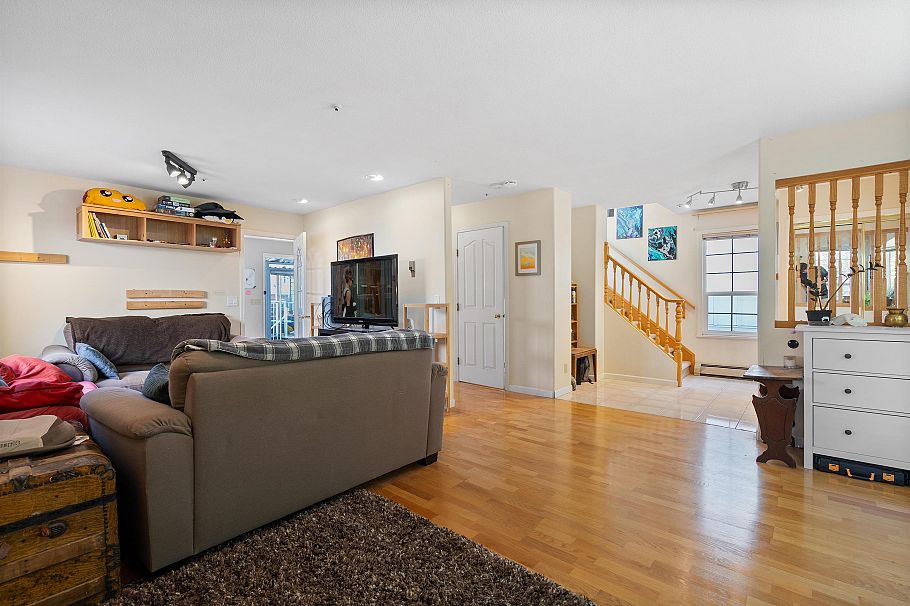 4988 Sherbrooke Street Vancouver, BC - 8