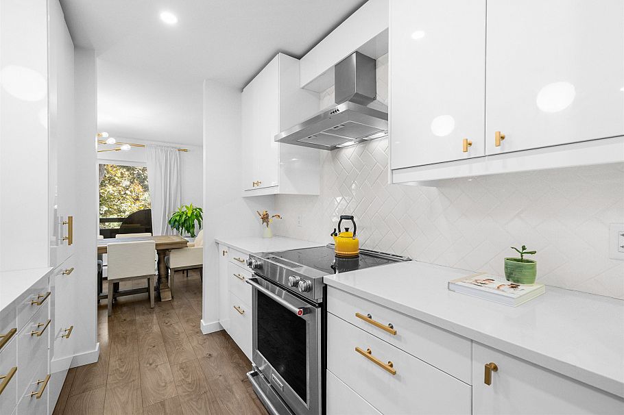 302 1720 W 12th Avenue Vancouver, BC - 11