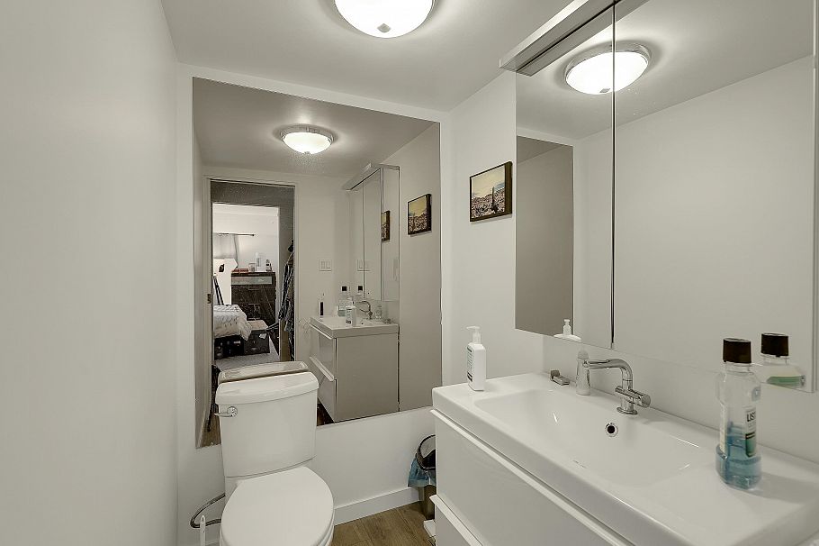 503 250 W 1st Street North Vancouver, BC - 10