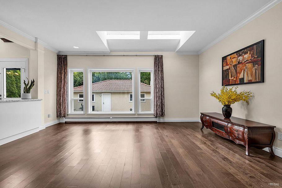 4118 W 13th Avenue Vancouver, BC - 9