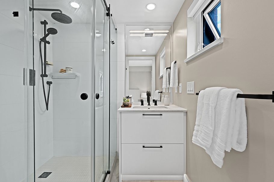 161 565 E 2nd Street North Vancouver, BC - 27