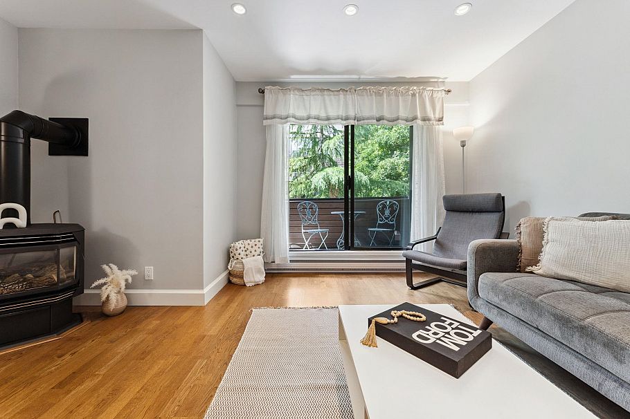 3349 Mountain Highway North Vancouver, BC - 8