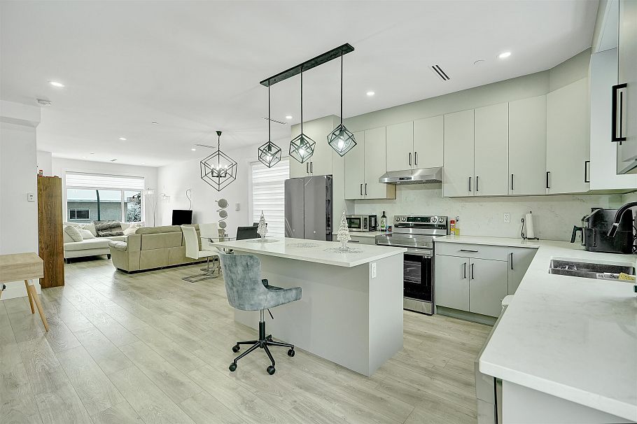 1423 E 62nd Avenue Vancouver, BC - 23