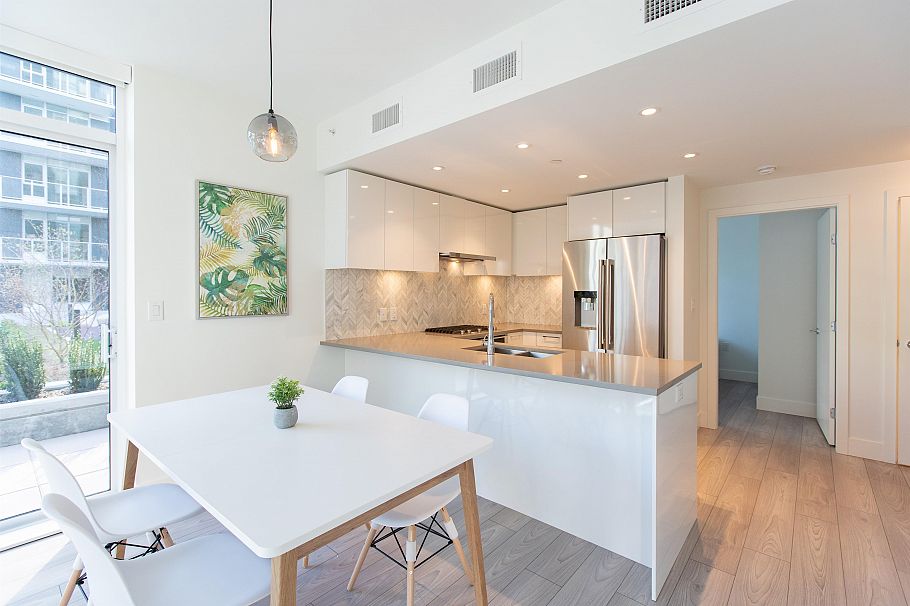 206 8570 Rivergrass Drive Vancouver, BC - 3