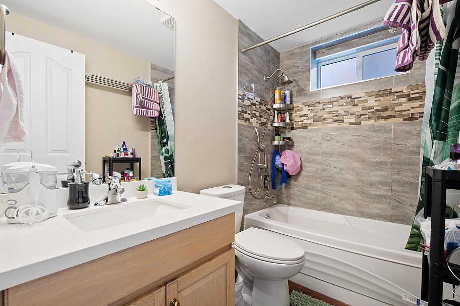 4988 Sherbrooke Street Vancouver, BC - 20