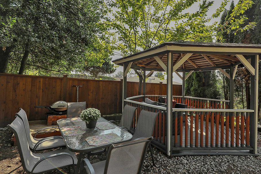 732 E 29th Street North Vancouver, BC - 33