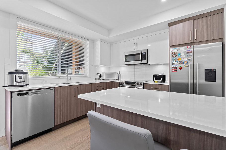 2388 E 34th Avenue Vancouver, BC - 25