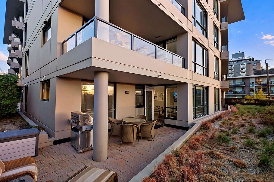 308 160 W 3rd Street North Vancouver, BC - 1