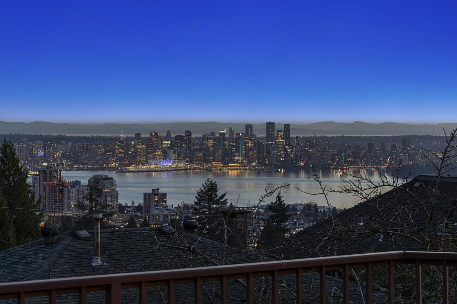 437 E 29th Street North Vancouver, BC - 37