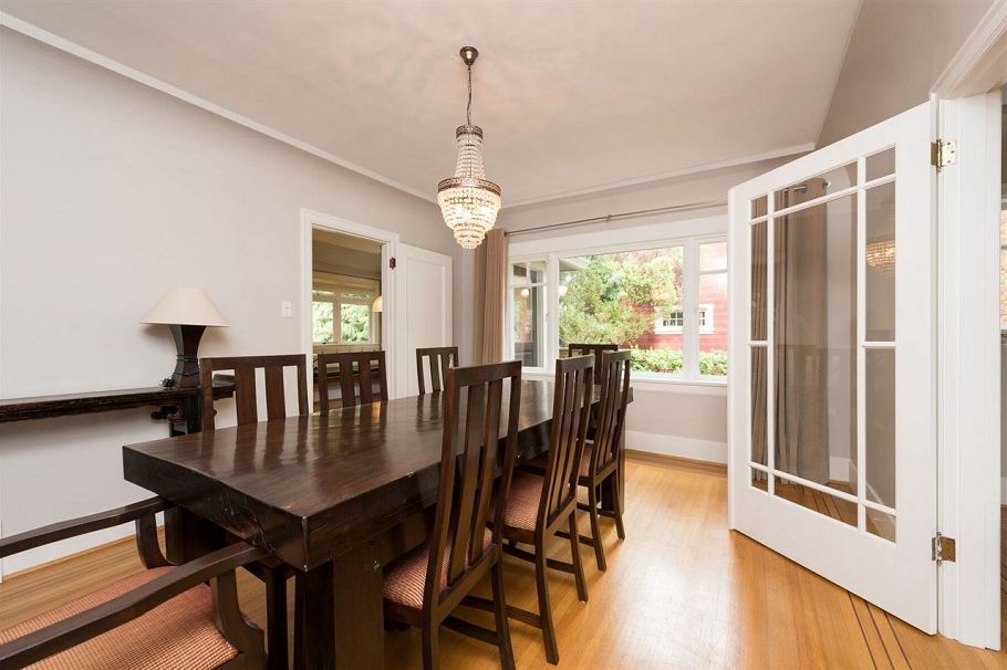 4655 W 6 Th Avenue Vancouver, BC - 4