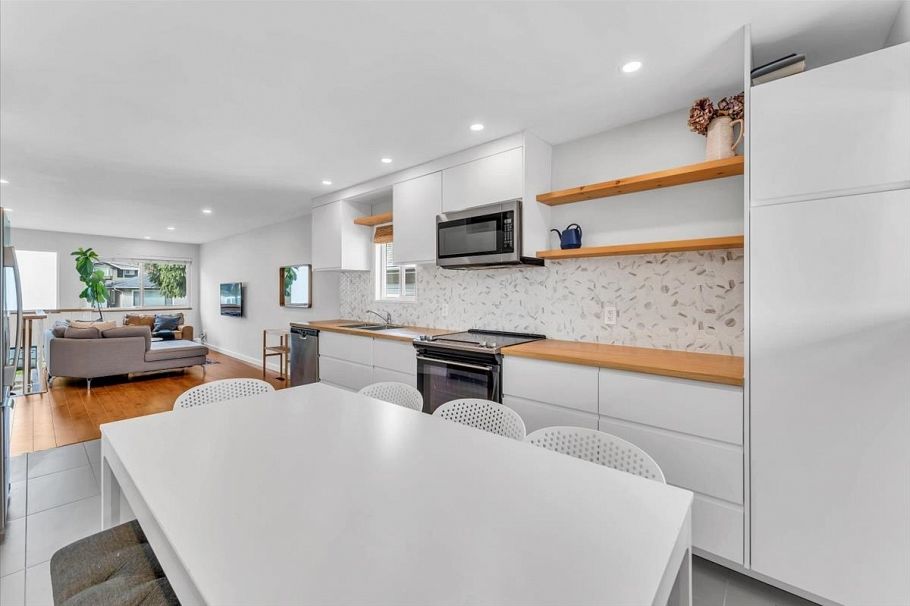 2942 E Georgia Street Vancouver, BC - 10