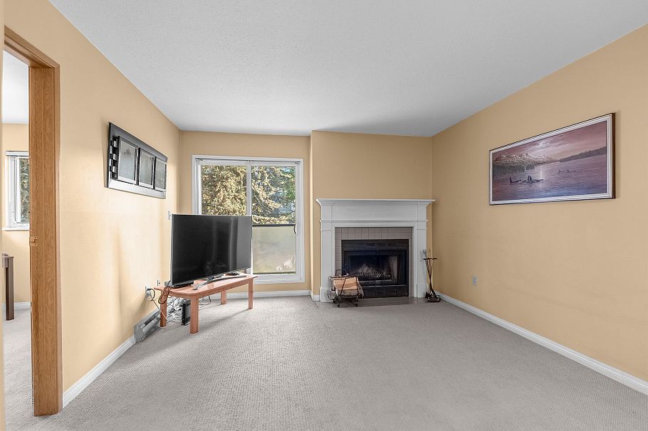 208 2255 Eton Street Vancouver, BC - 3