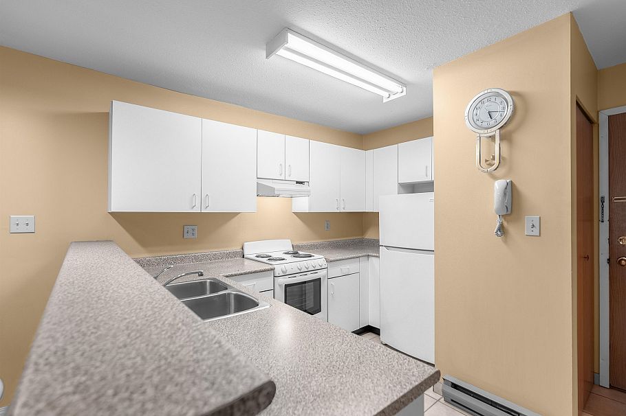 208 2255 Eton Street Vancouver, BC - 6