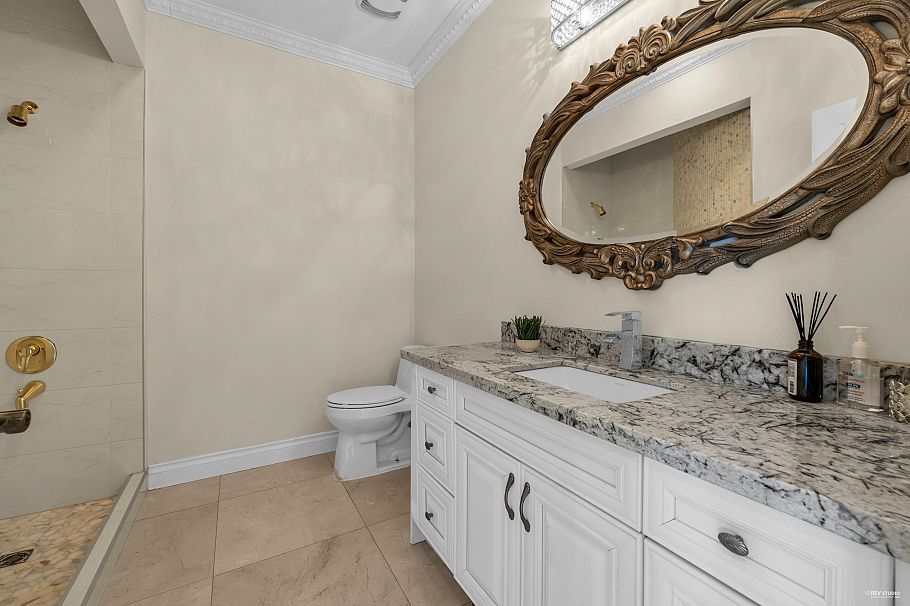 4118 W 13th Avenue Vancouver, BC - 16