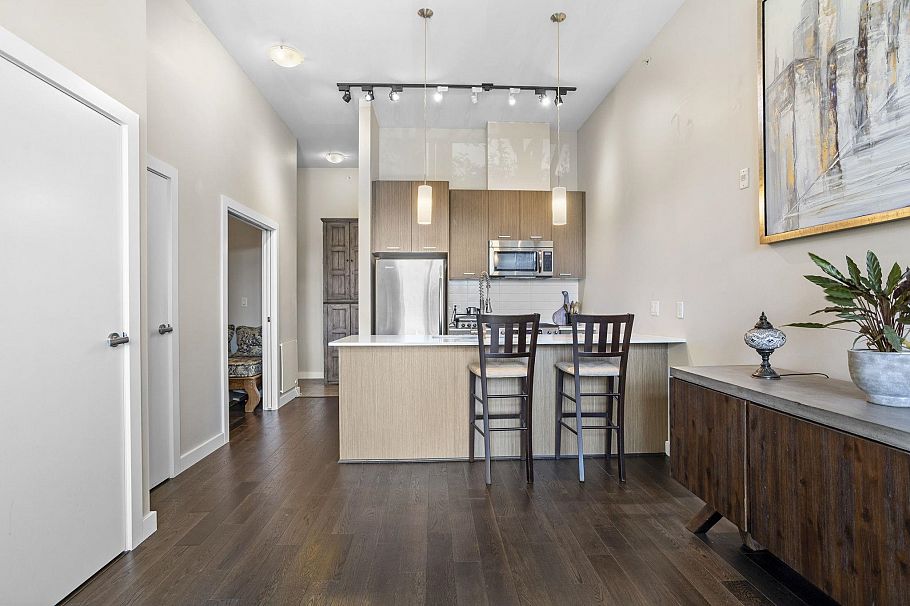 103 1182 W 16th Street North Vancouver, BC - 9