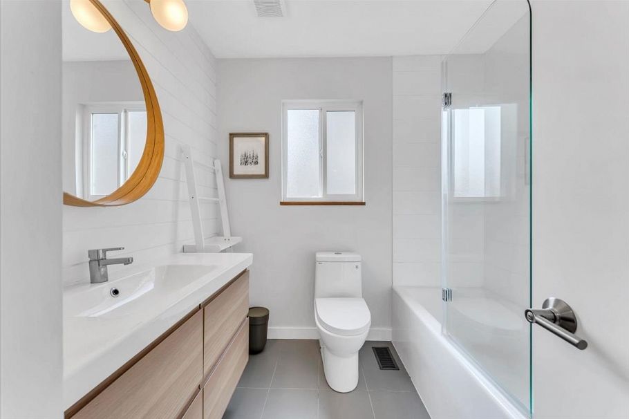 2942 E Georgia Street Vancouver, BC - 20