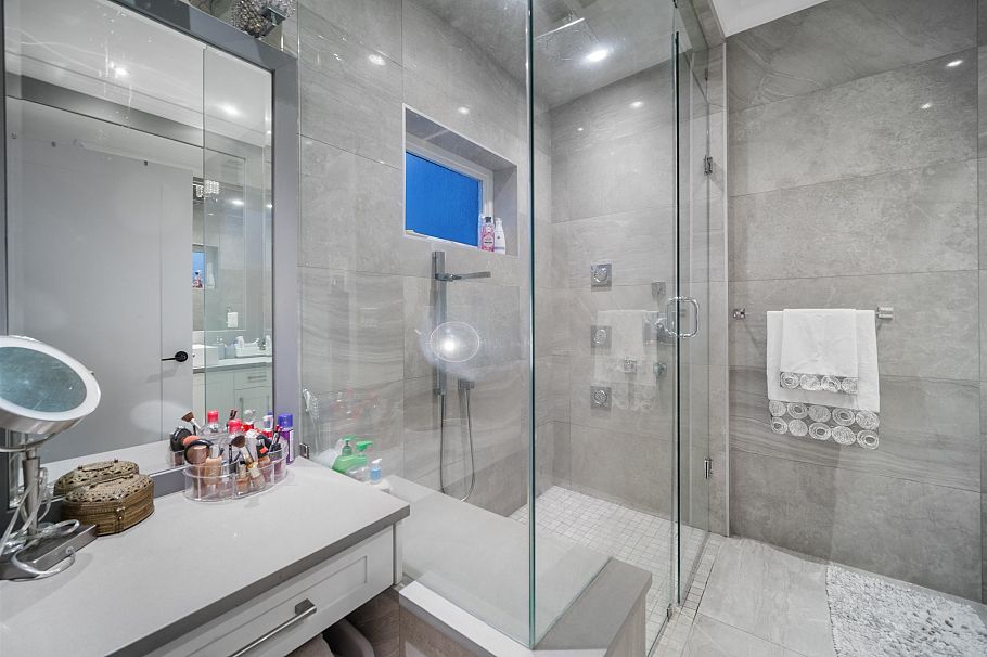 459 E 55th Avenue Vancouver, BC - 21