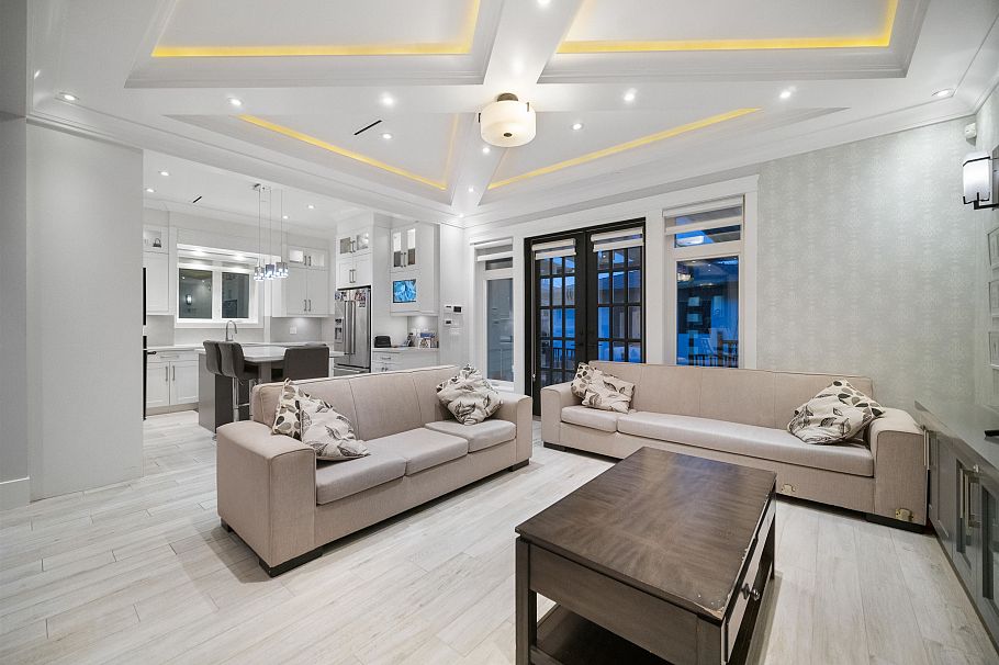 459 E 55th Avenue Vancouver, BC - 5