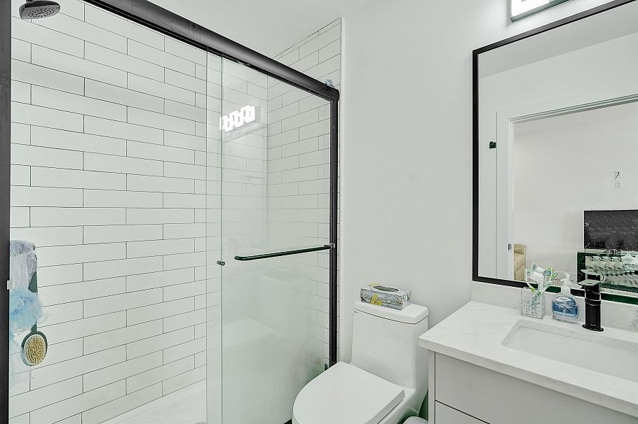 1421 E 62nd Avenue Vancouver, BC - 16