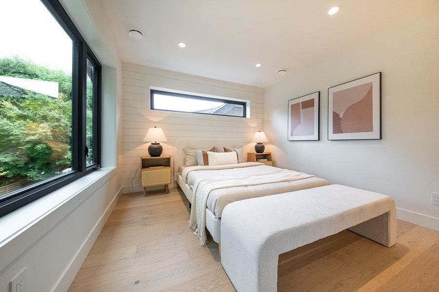 1 2154 E. 6 Avenue Vancouver, BC - 15