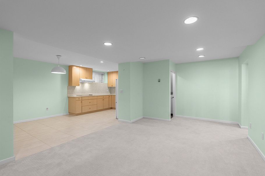 2249 Fraserview Drive Vancouver, BC - 24