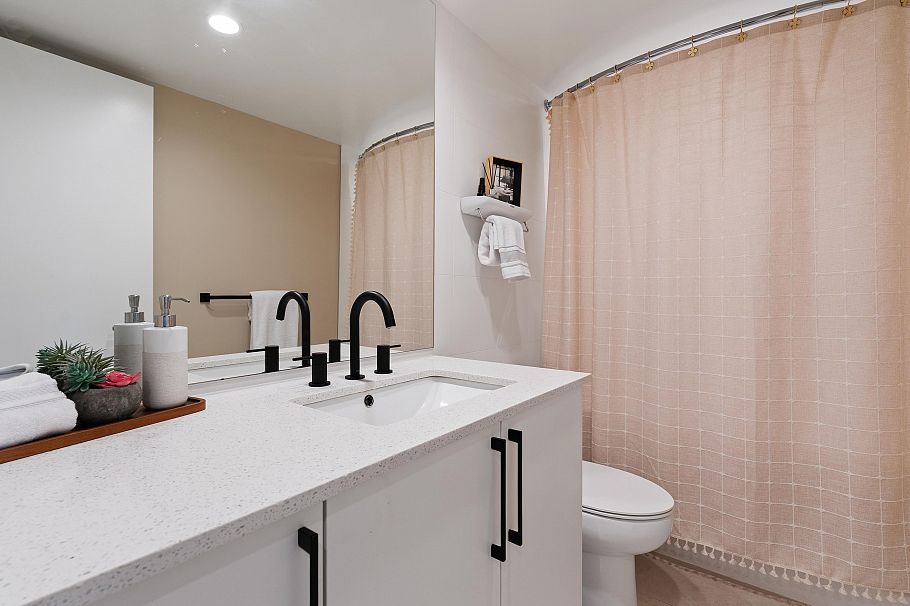 161 565 E 2nd Street North Vancouver, BC - 30