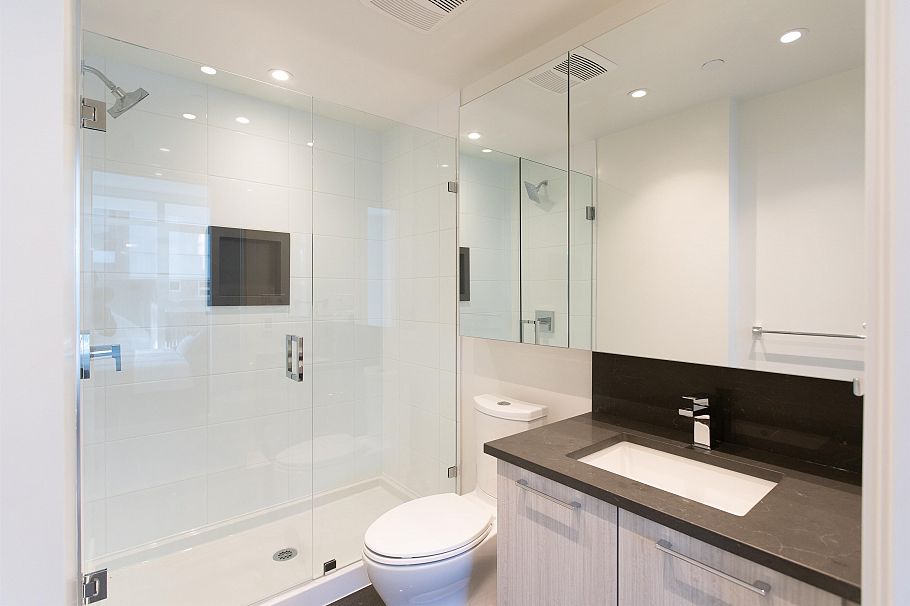 206 8570 Rivergrass Drive Vancouver, BC - 9