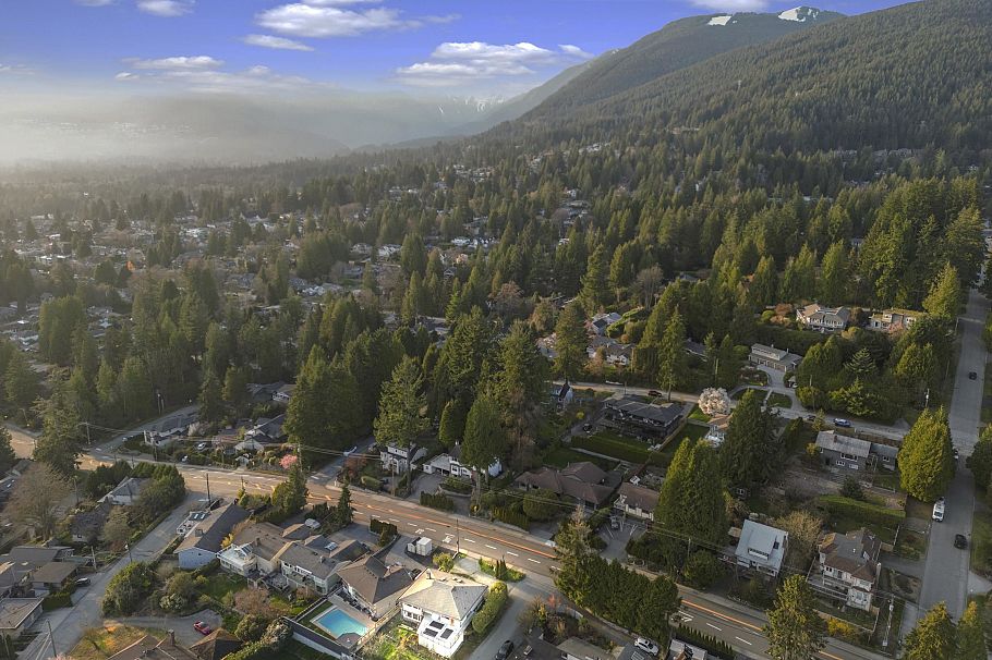 437 E 29th Street North Vancouver, BC - 5