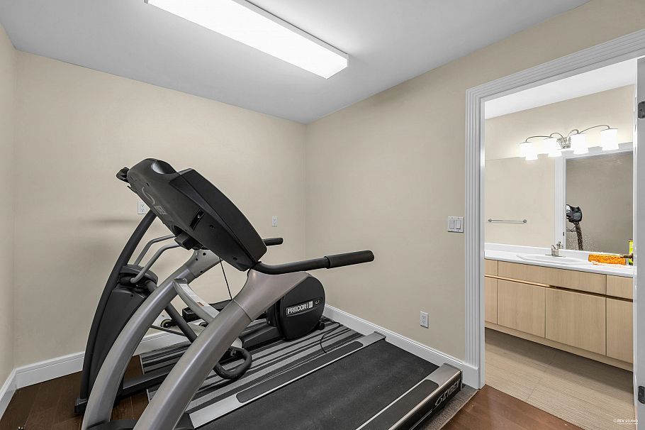 4118 W 13th Avenue Vancouver, BC - 35