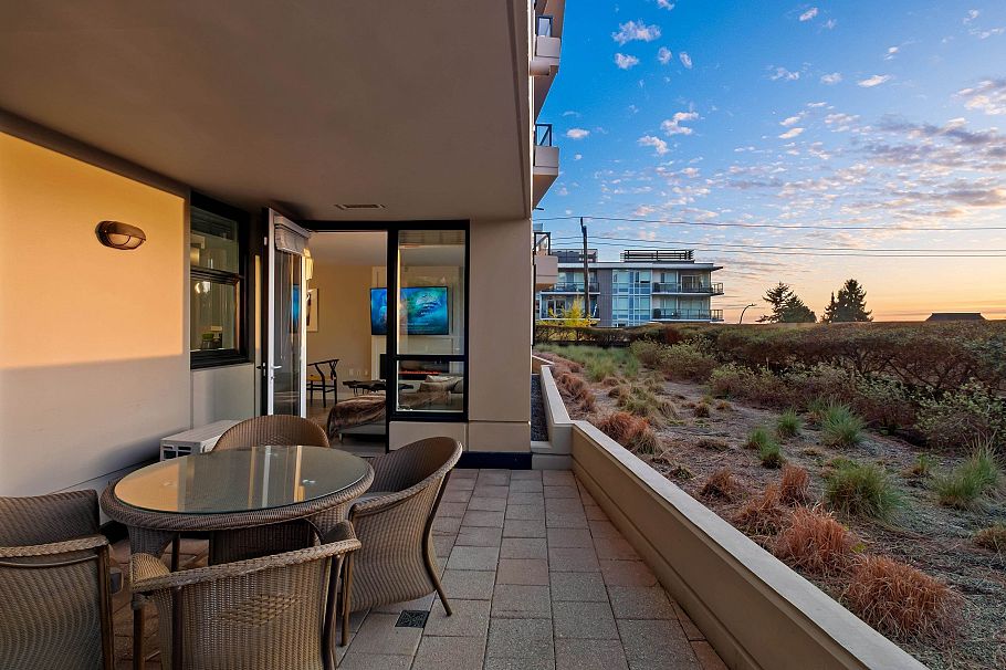 308 160 W 3rd Street North Vancouver, BC - 2