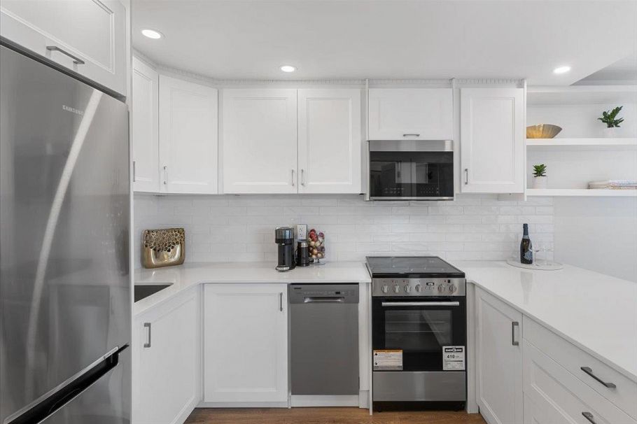 1710 2016 Fullerton Avenue North Vancouver, BC - 3