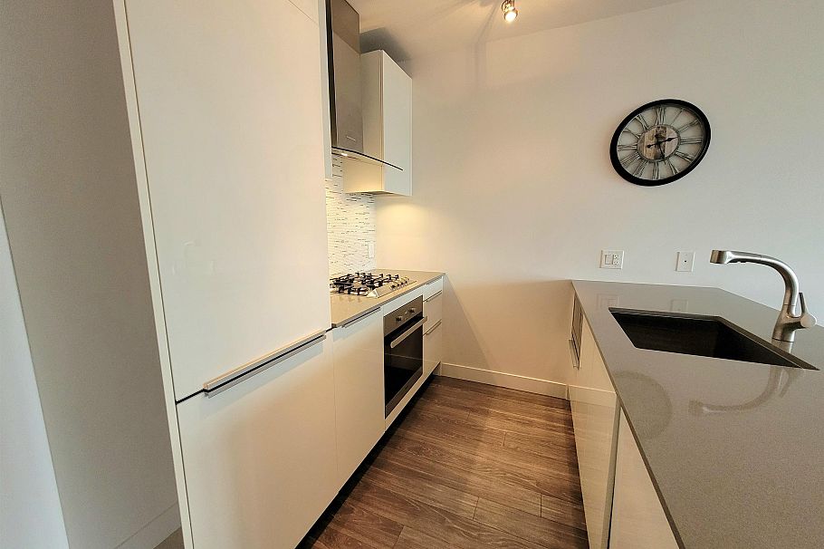 2501 1283 Howe Street Vancouver, BC - 6